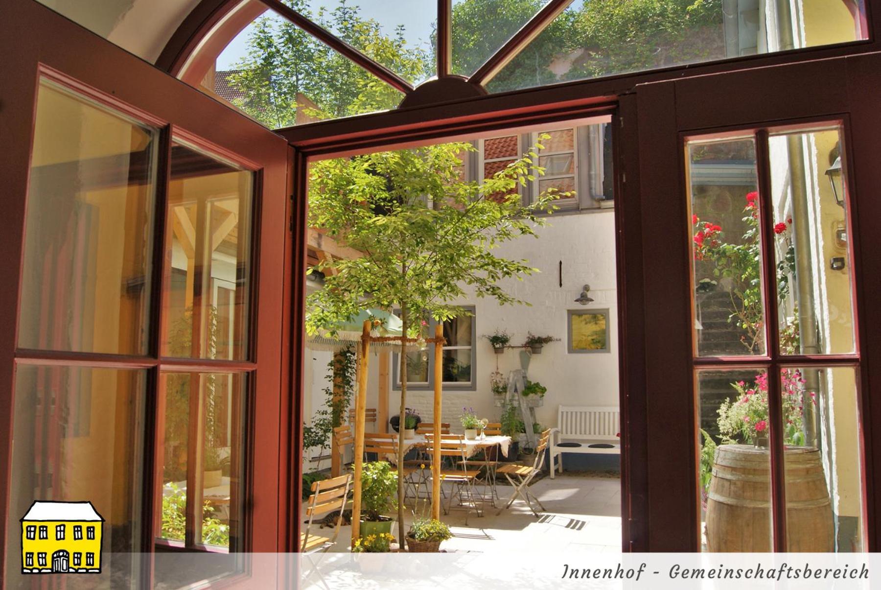 Das Gelbe Haus - Drei Besondere Ferienwohnungen فلنسبورغ الغرفة الصورة