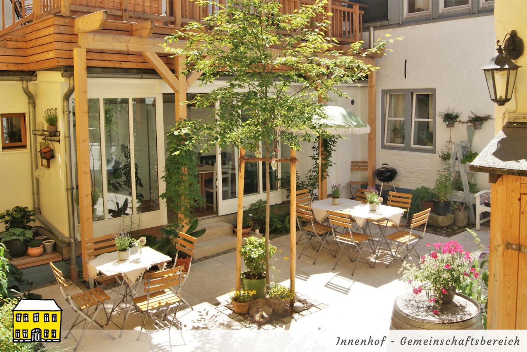 Das Gelbe Haus - Drei Besondere Ferienwohnungen فلنسبورغ الغرفة الصورة